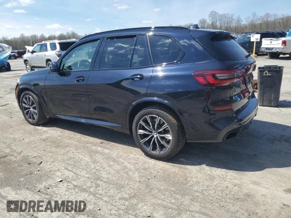 ✅ 2020 BMW X5 M50i • VIN: 5UXJU4C08L9C74270 • Лот: 54018725. Опубликован ранее на Copart с пробегом Не указан. Бесплатный доступ к архиву аукционных продаж из США и подробный отчёт об истории автомобиля на DreamBid. Изображение 2.