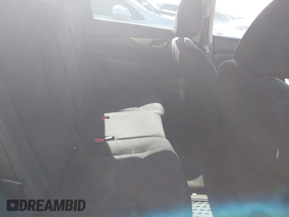 ✅ 2015 Nissan Rogue S • VIN: KNMAT2MT3FP567430 • Lot: 41650408. Listed on IAAI with 155,654 mi. Free auction sales archive from the USA and detailed vehicle history report at DreamBid. Image 8.