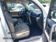 ✅ 2014 Toyota 4Runner Limited • VIN: JTEBU5JR2E5165643 • Лот: 42611656. Опубликован ранее на IAAI с пробегом 198 657 миль. Бесплатный доступ к архиву аукционных продаж из США и подробный отчёт об истории автомобиля на DreamBid. Изображение 5.