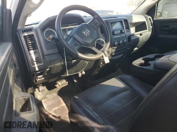 ✅ 2018 Ram 1500 Tradesman • VIN: 3C6JR6DG2JG211502 • Lot: 92443665. Wystawiony na Copart z przebiegiem 155 543 mil. Bezpłatny archiwum sprzedaży aukcyjnych z USA i szczegółowy raport historii pojazdu na DreamBid. Zdjęcie 8.
