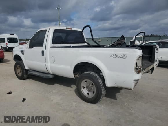 ✅ 2009 Ford F-250 XL • VIN: 1FTNF21509EA40914 • Lot: 44784735. Listed on Copart with Not provided. Free auction sales archive from the USA and detailed vehicle history report at DreamBid. Image 2.