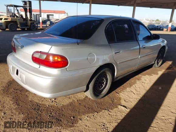 2001 Chevrolet Malibu z VIN 1G1ND52JX16218533, wystawiony jako IAAI lot #41242891 z przebiegiem 145 495 mil mil oraz . Historia ofert i sprzedaży dostępna na DreamBid. Obrazek 4.