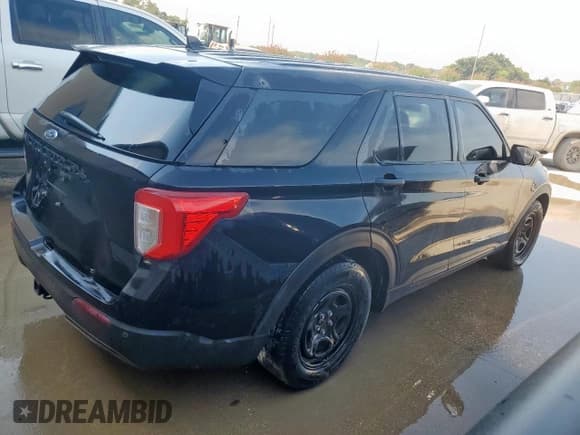 ✅ 2020 Ford Police Interceptor Utility • VIN: 1FM5K8AC0LGA03737 • Лот: 68793015. Опубликован ранее на Copart с пробегом 121 220 миль. Бесплатный доступ к архиву аукционных продаж из США и подробный отчёт об истории автомобиля на DreamBid. Изображение 3.