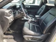 ✅ 2020 Ford Explorer XLT • VIN: 1FMSK8DH1LGA68798 • Lot: 60300715. Wystawiony na Copart z przebiegiem 98 996 mil. Bezpłatny archiwum sprzedaży aukcyjnych z USA i szczegółowy raport historii pojazdu na DreamBid. Zdjęcie 7.