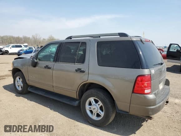✅ 2005 Ford Explorer XLT • VIN: 1FMZU73K75ZA61202 • Lot: 53442685. Listed on Copart with 159,466 mi. Free auction sales archive from the USA and detailed vehicle history report at DreamBid. Image 2.
