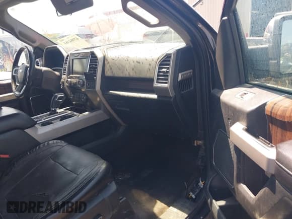 ✅ 2015 Ford F-150 XLT • VIN: 1FTEW1EG0FKE04414 • Lot: 42904361. Wystawiony na IAAI z przebiegiem 174 995 mil. Bezpłatny archiwum sprzedaży aukcyjnych z USA i szczegółowy raport historii pojazdu na DreamBid. Zdjęcie 5.