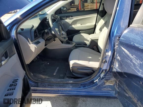 ✅ 2019 Hyundai Elantra SE • VIN: 5NPD74LF9KH497401 • Lot: 46142455. Listed on Copart with 104,860 mi. Free auction sales archive from the USA and detailed vehicle history report at DreamBid. Image 7.