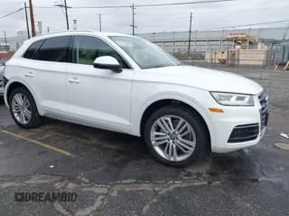 ✅ 2019 Audi Q5 Premium Plus • VIN: WA1BNAFY1K2099880 • Лот: 43646951. Опубликован ранее на IAAI с пробегом 70 710 миль. Бесплатный доступ к архиву аукционных продаж из США и подробный отчёт об истории автомобиля на DreamBid. Изображение 1.