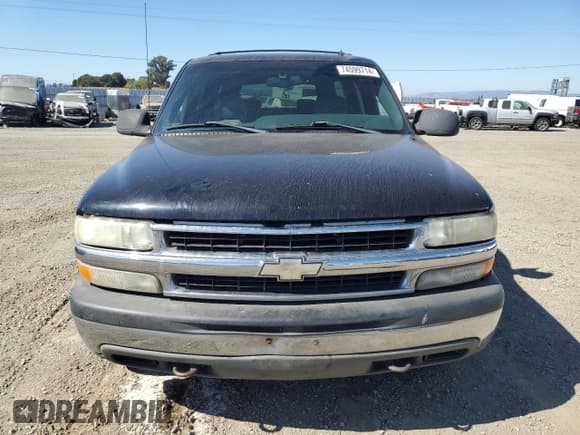 ✅ 2002 Chevrolet Suburban LT • VIN: 3GNEC16T52G202262 • Лот: 74599714. Опубликован ранее на Copart с пробегом 188 269 миль. Бесплатный доступ к архиву аукционных продаж из США и подробный отчёт об истории автомобиля на DreamBid. Изображение 5.