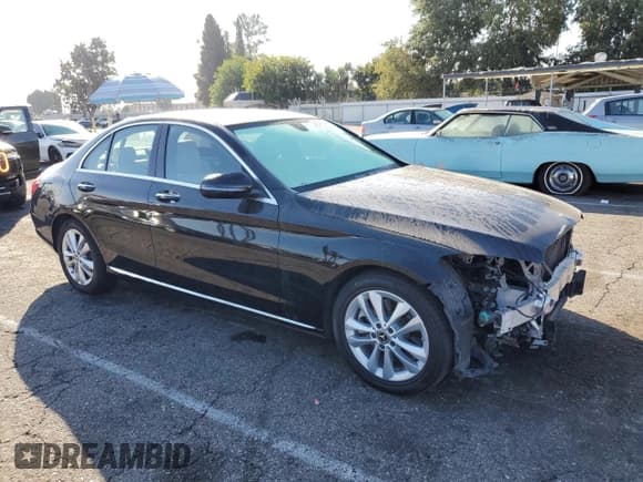 ✅ 2020 Mercedes-Benz C 300 • VIN: W1KWF8DB4LR598988 • Lot: 85743245. Listed on Copart with 35,513 mi. Free auction sales archive from the USA and detailed vehicle history report at DreamBid. Image 4.