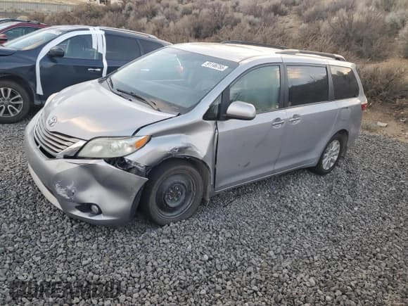 ✅ 2015 Toyota Sienna XLE • VIN: 5TDDK3DCXFS094993 • Lot: 91146755. Wystawiony na Copart z przebiegiem 225 732 mil. Bezpłatny archiwum sprzedaży aukcyjnych z USA i szczegółowy raport historii pojazdu na DreamBid. Zdjęcie 1.