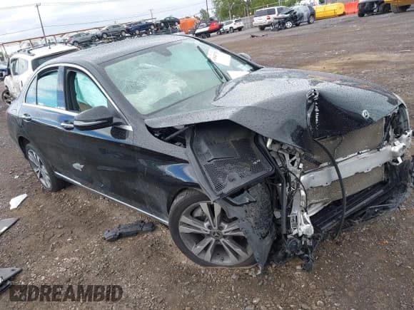 ✅ 2021 Mercedes-Benz C 300 • VIN: W1KWF8EB6MR648452 • Lot: 43049735. Wystawiony na IAAI z przebiegiem 49 656 mil. Bezpłatny archiwum sprzedaży aukcyjnych z USA i szczegółowy raport historii pojazdu na DreamBid. Zdjęcie 1.