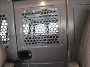 ✅ 2024 Chevrolet Express Cargo • VIN: 1GCWGAFPXR1100548 • Lot: 91178245. Wystawiony na Copart z przebiegiem 165 397 mil. Bezpłatny archiwum sprzedaży aukcyjnych z USA i szczegółowy raport historii pojazdu na DreamBid. Zdjęcie 10.