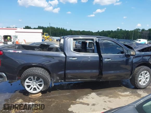 ✅ 2023 Chevrolet Silverado 1500 LTZ • VIN: 1GCUDGED4PZ114390 • Лот: 43255270. Опубликован ранее на IAAI с пробегом 81 581 миль. Бесплатный доступ к архиву аукционных продаж из США и подробный отчёт об истории автомобиля на DreamBid. Изображение 14.