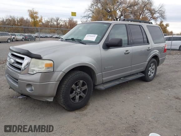 ✅ 2008 Ford Expedition SSV • VIN: 1FMFU16538LA03164 • Lot: 43596921. Wystawiony na IAAI z przebiegiem 177 357 mil. Bezpłatny archiwum sprzedaży aukcyjnych z USA i szczegółowy raport historii pojazdu na DreamBid. Zdjęcie 17.