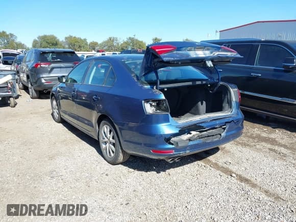 ✅ 2015 Volkswagen Jetta SE • VIN: 3VWD17AJXFM291558 • Lot: 43567955. Listed on IAAI with 222,880 mi. Free auction sales archive from the USA and detailed vehicle history report at DreamBid. Image 3.