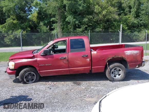 2006 Dodge 1500 SLT с VIN 1D7HU18N36J153283, выставлен на аукционе IAAI как лот 42995073 с пробегом 255 703 миль миль и . История ставок и продаж доступна на DreamBid. Изображение 14.