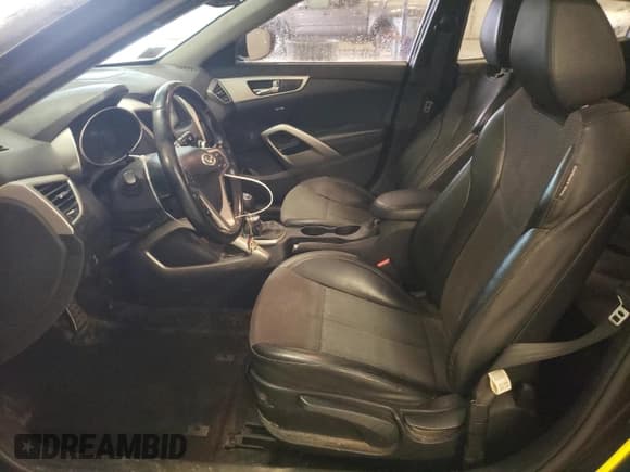 ✅ 2013 Hyundai Veloster w/Gray Int • VIN: KMHTC6AD0DU167445 • Lot: 75386484. Wystawiony na Copart z przebiegiem 97 276 mil. Bezpłatny archiwum sprzedaży aukcyjnych z USA i szczegółowy raport historii pojazdu na DreamBid. Zdjęcie 7.