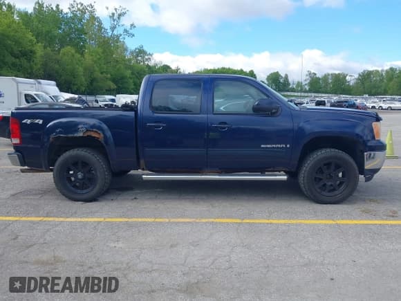 ✅ 2009 GMC Sierra 1500 • VIN: 2GTEK33Y391100131 • Лот: 42292487. Опубликован ранее на IAAI с пробегом 197 968 миль. Бесплатный доступ к архиву аукционных продаж из США и подробный отчёт об истории автомобиля на DreamBid. Изображение 13.