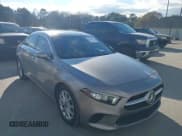 ✅ 2020 Mercedes-Benz A 220 • VIN: WDD3G4EBXLW038045 • Lot: 43895082. Wystawiony na IAAI z przebiegiem 104 897 mil. Bezpłatny archiwum sprzedaży aukcyjnych z USA i szczegółowy raport historii pojazdu na DreamBid. Zdjęcie 1.