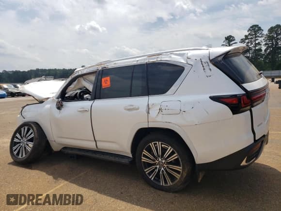 ✅ 2024 Lexus LX 600 Luxury • VIN: JTJGB7CX3R4058682 • Lot: 53641945. Wystawiony na Copart z przebiegiem Nie podano. Bezpłatny archiwum sprzedaży aukcyjnych z USA i szczegółowy raport historii pojazdu na DreamBid. Zdjęcie 2.