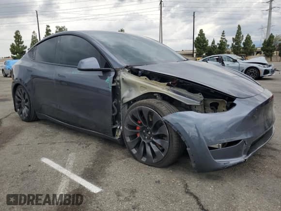 ✅ 2022 Tesla Model Y Performance • VIN: 7SAYGDEF6NF409912 • Lot: 81064495. Listed on Copart with 43,370 mi. Free auction sales archive from the USA and detailed vehicle history report at DreamBid. Image 4.