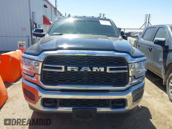 ✅ 2020 Ram 2500 Tradesman • VIN: 3C6UR5CL8LG234775 • Lot: 41743135. Wystawiony na IAAI z przebiegiem 38 158 mil. Bezpłatny archiwum sprzedaży aukcyjnych z USA i szczegółowy raport historii pojazdu na DreamBid. Zdjęcie 11.