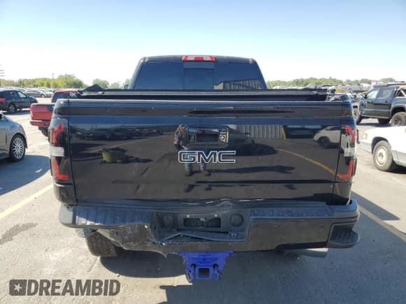 ✅ 2018 GMC Sierra 3500HD Denali • VIN: 1GT42YEY5JF284944 • Lot: 68956745. Wystawiony na Copart z przebiegiem 108 693 mil. Bezpłatny archiwum sprzedaży aukcyjnych z USA i szczegółowy raport historii pojazdu na DreamBid. Zdjęcie 6.