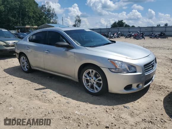 ✅ 2012 Nissan Maxima SV • VIN: 1N4AA5AP0CC801840 • Lot: 71532085. Listed on Copart with 197,480 mi. Free auction sales archive from the USA and detailed vehicle history report at DreamBid. Image 4.