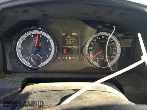 ✅ 2018 Ram 1500 Tradesman • VIN: 3C6JR6DT6JG234293 • Лот: 80823725. Опубликован ранее на Copart с пробегом 255 056 миль. Бесплатный доступ к архиву аукционных продаж из США и подробный отчёт об истории автомобиля на DreamBid. Изображение 9.