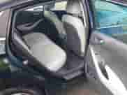 2022 Hyundai Ioniq SEL z VIN KMHC75LD9NU268643, wystawiony jako IAAI lot #43272941 z przebiegiem 93 832 mil mil oraz . Historia ofert i sprzedaży dostępna na DreamBid. Obrazek 8.