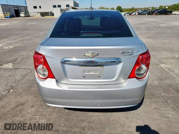 ✅ 2015 Chevrolet Sonic LT • VIN: 1G1JC5SH4F4175972 • Lot: 82284225. Listed on Copart with 161,635 mi. Free auction sales archive from the USA and detailed vehicle history report at DreamBid. Image 6.