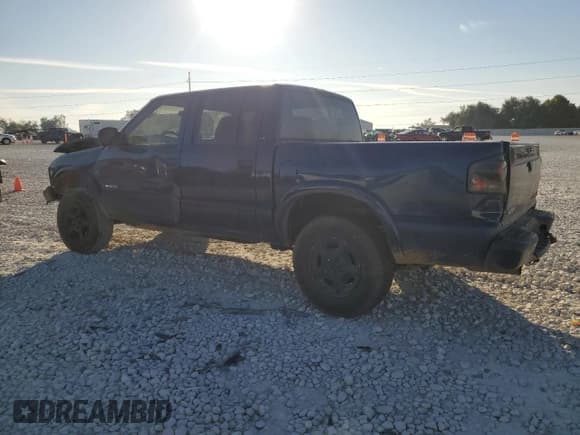 ✅ 2004 Chevrolet S-10 LS • VIN: 1GCDT13X04K139711 • Лот: 82912354. Опубликован ранее на Copart с пробегом Не указан. Бесплатный доступ к архиву аукционных продаж из США и подробный отчёт об истории автомобиля на DreamBid. Изображение 2.