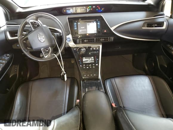 ✅ 2017 Toyota Mirai • VIN: JTDBVRBD7HA001778 • Lot: 64321705. Wystawiony na Copart z przebiegiem 58 779 mil. Bezpłatny archiwum sprzedaży aukcyjnych z USA i szczegółowy raport historii pojazdu na DreamBid. Zdjęcie 8.