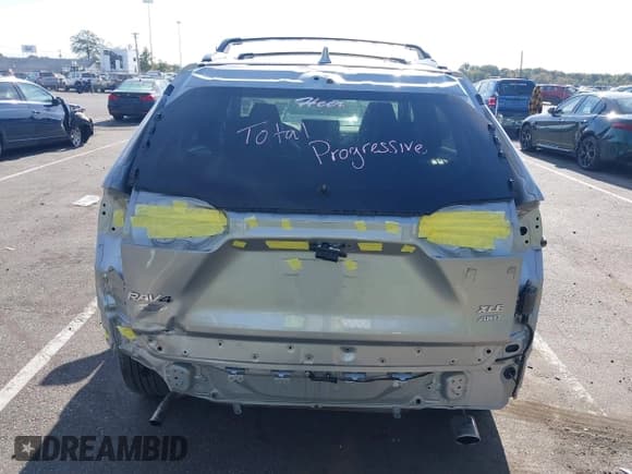 ✅ 2023 Toyota RAV4 XLE Premium • VIN: 2T3A1RFV9PW337698 • Lot: 43349377. Wystawiony na IAAI z przebiegiem 25 430 mil. Bezpłatny archiwum sprzedaży aukcyjnych z USA i szczegółowy raport historii pojazdu na DreamBid. Zdjęcie 6.