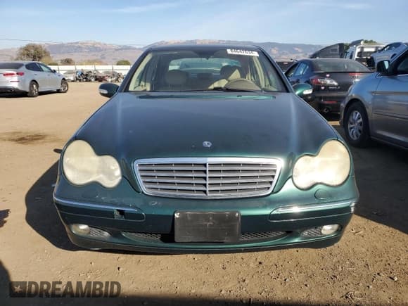 ✅ 2001 Mercedes-Benz C 230/260/280/320 • VIN: WDBRF61J71F014197 • Lot: 84642634. Wystawiony na Copart z przebiegiem Nie podano. Bezpłatny archiwum sprzedaży aukcyjnych z USA i szczegółowy raport historii pojazdu na DreamBid. Zdjęcie 5.