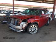 ✅ 2023 Toyota Highlander L • VIN: 5TDKDRAH7PS032666 • Lot: 42562977. Listed on IAAI with 25,618 mi. Free auction sales archive from the USA and detailed vehicle history report at DreamBid. Image 2.