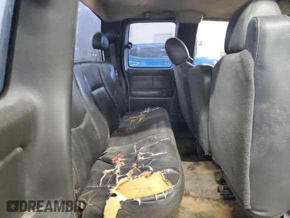 ✅ 2003 Chevrolet Silverado 2500HD LS • VIN: 1GCHC29U93E131088 • Lot: 47078175. Listed on Copart with Not provided. Free auction sales archive from the USA and detailed vehicle history report at DreamBid. Image 10.