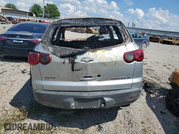 ✅ 2012 Chevrolet Traverse LS • VIN: 1GNKVEED7CJ220731 • Lot: 60208974. Wystawiony na Copart z przebiegiem Nie podano. Bezpłatny archiwum sprzedaży aukcyjnych z USA i szczegółowy raport historii pojazdu na DreamBid. Zdjęcie 6.