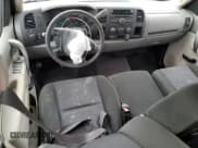 ✅ 2010 GMC Sierra 1500 • VIN: 3GTRCTEA9AG161803 • Lot: 46456495. Wystawiony na Copart z przebiegiem 128 796 mil. Bezpłatny archiwum sprzedaży aukcyjnych z USA i szczegółowy raport historii pojazdu na DreamBid. Zdjęcie 8.