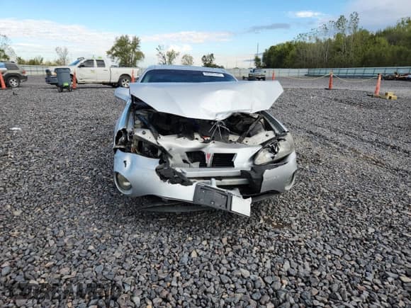 ✅ 2004 Pontiac Grand Prix GT2 • VIN: 2G2WS522941211714 • Lot: 84225145. Listed on Copart with 259,253 mi. Free auction sales archive from the USA and detailed vehicle history report at DreamBid. Image 5.