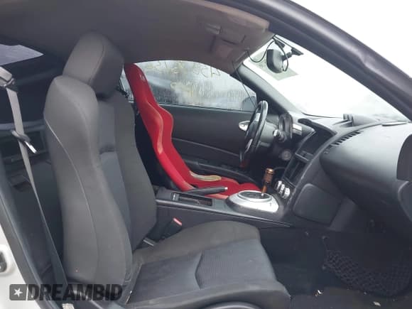 ✅ 2006 Nissan 350Z Enthusiast • VIN: JN1AZ34D46M300931 • Лот: 43575736. Опубликован ранее на IAAI с пробегом 144 426 миль. Бесплатный доступ к архиву аукционных продаж из США и подробный отчёт об истории автомобиля на DreamBid. Изображение 5.