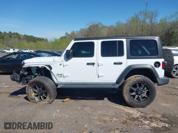 ✅ 2020 Jeep Wrangler Unlimited Sport S • VIN: 1C4HJXDN5LW204468 • Lot: 41855289. Wystawiony na IAAI z przebiegiem 62 610 mil. Bezpłatny archiwum sprzedaży aukcyjnych z USA i szczegółowy raport historii pojazdu na DreamBid. Zdjęcie 15.