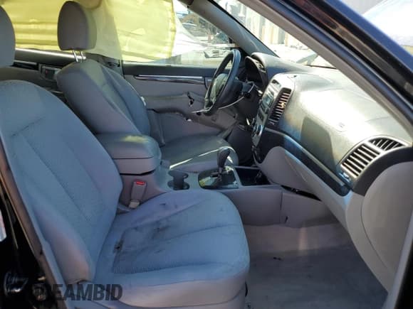 ✅ 2008 Hyundai Santa Fe GLS • VIN: 5NMSG13D28H158358 • Lot: 68291434. Listed on Copart with 184,687 mi. Free auction sales archive from the USA and detailed vehicle history report at DreamBid. Image 7.