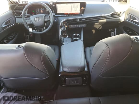 ✅ 2022 Toyota Mirai XLE • VIN: JTDAAAAA0NA007370 • Лот: 40441584. Опубликован ранее на Copart с пробегом 3 940 миль. Бесплатный доступ к архиву аукционных продаж из США и подробный отчёт об истории автомобиля на DreamBid. Изображение 8.