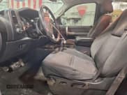 ✅ 2007 Chevrolet Silverado 2500HD Work Truck • VIN: 1GCHK29K47E551283 • Лот: 94971805. Опубликован ранее на Copart с пробегом 184 876 миль. Бесплатный доступ к архиву аукционных продаж из США и подробный отчёт об истории автомобиля на DreamBid. Изображение 7.