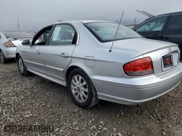 2004 Hyundai Sonata GLS с VIN KMHWF35H54A054169, выставлен на аукционе Copart как лот 48060295 с пробегом 128 638 миль миль и Чистый • Clean title. История ставок и продаж доступна на DreamBid. Изображение 2.