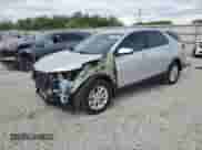 2020 Chevrolet Equinox LT z VIN 3GNAXKEVXLS709491, wystawiony jako Copart lot #84359225 z przebiegiem 81 747 mil mil oraz Szkoda całkowita • Salvage title. Historia ofert i sprzedaży dostępna na DreamBid. Obrazek 1.