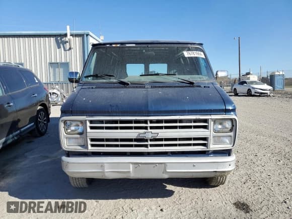 ✅ 1988 Chevrolet Chevy Van • VIN: 1GCEG25H5J7124768 • Лот: 76781664. Опубликован ранее на Copart с пробегом 86 588 миль. Бесплатный доступ к архиву аукционных продаж из США и подробный отчёт об истории автомобиля на DreamBid. Изображение 5.