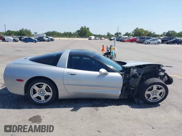 1997 Chevrolet Corvette with VIN 1G1YY22G0V5104220, listed as a IAAI auction lot 42012275 with 123,327 mi miles and . Bid and sale history available at DreamBid. Image 14.